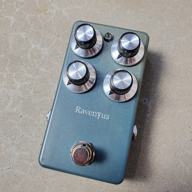 Ravenus boutique guitar pedal
